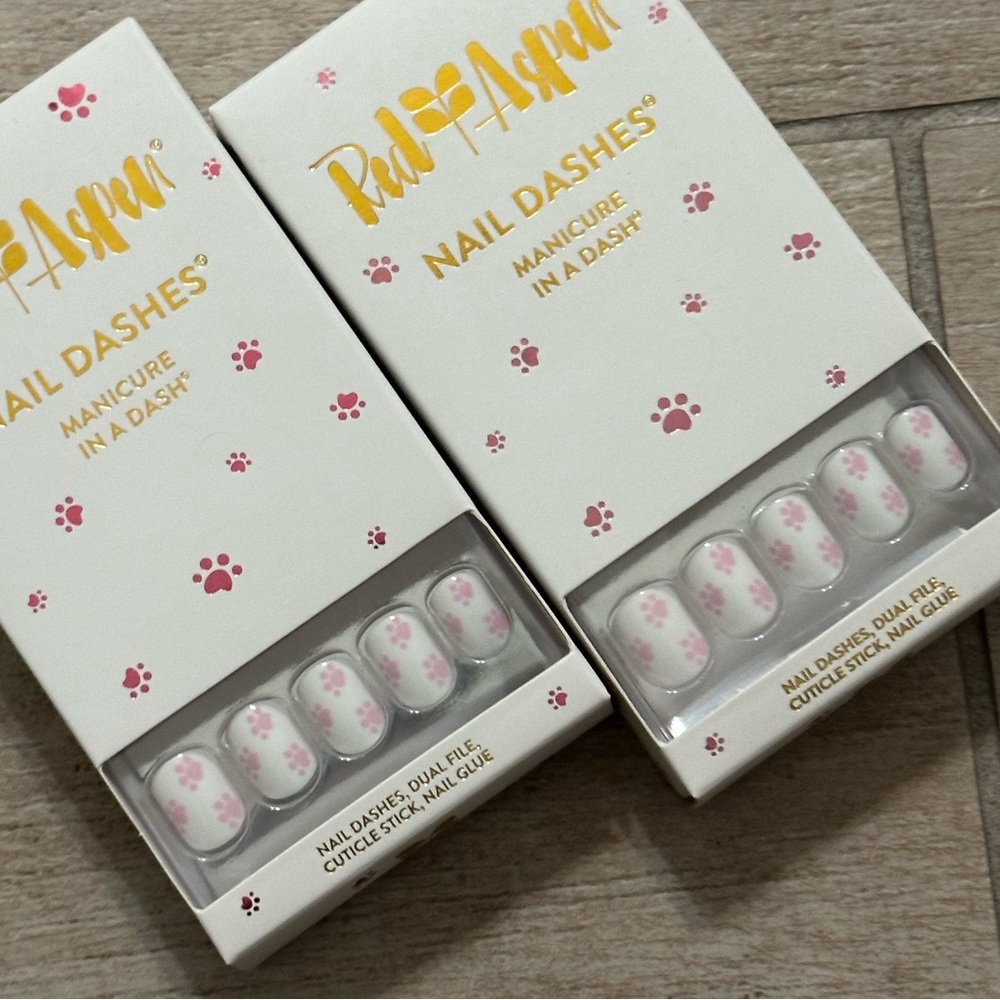 2, NIB short length, short shape, paw prints "Woof Woof, Snoop"